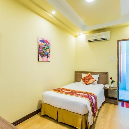 Golden Gate China Town Hotel Γιανγκόν Εξωτερικό φωτογραφία
