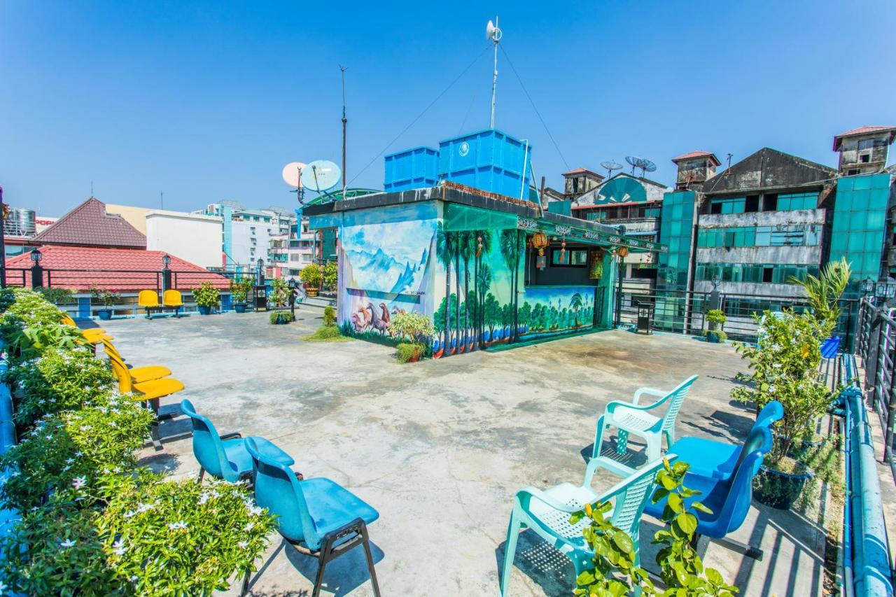 Golden Gate China Town Hotel Γιανγκόν Εξωτερικό φωτογραφία